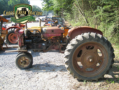 Used International 404 Tractor Parts - Image 3